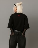 CAMISETA OVERSIZED STAY WEIRD - Imagem 3