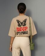 CAMISETA OVERSIZED KEEP FLYING - Imagem 4