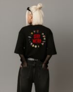 CAMISETA OVERSIZED STAY WEIRD - Imagem 4