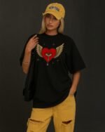 CAMISETA OVERSIZED WINGS OF THE HEART - Imagem 6